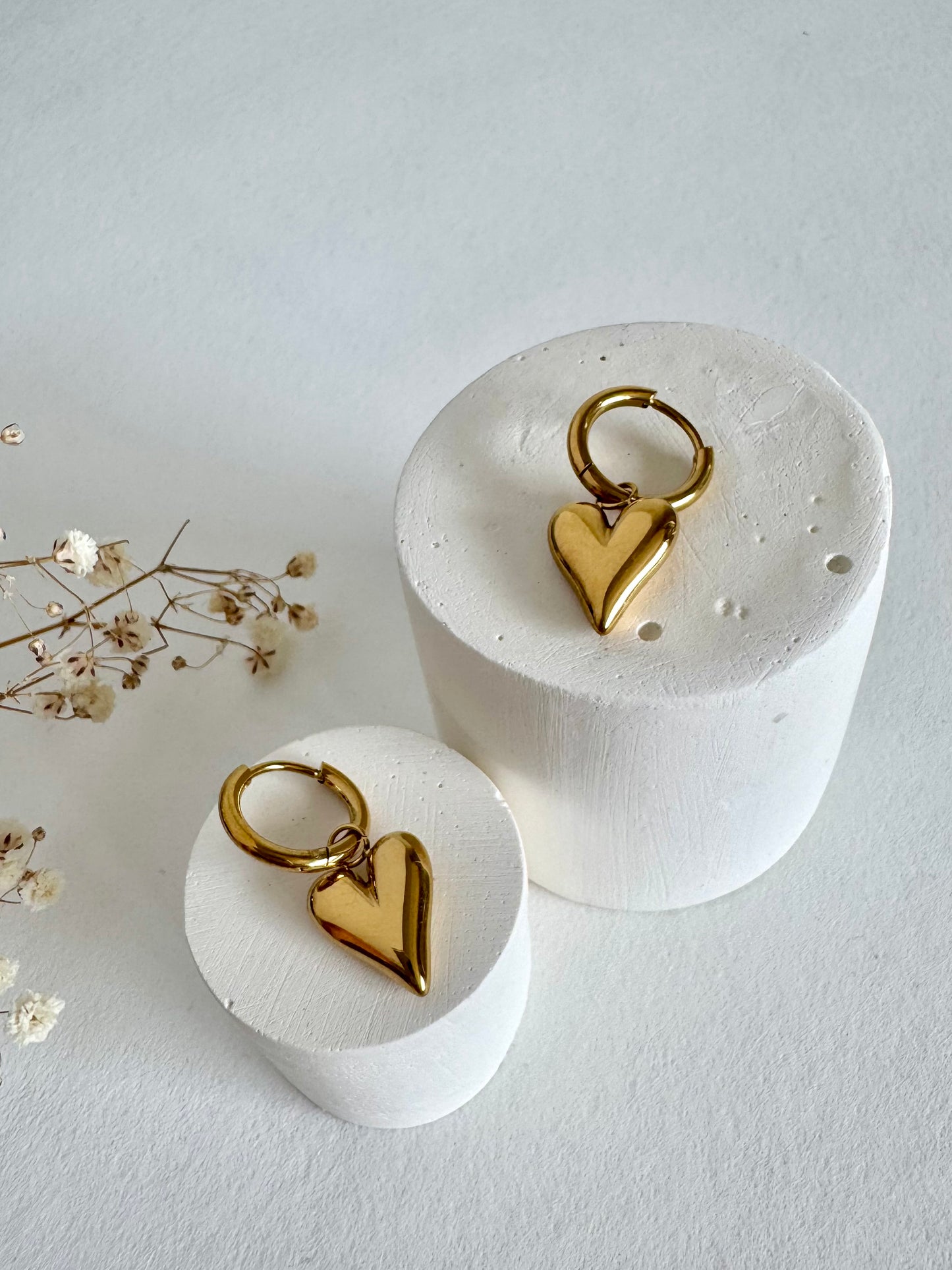 Amour Hoops